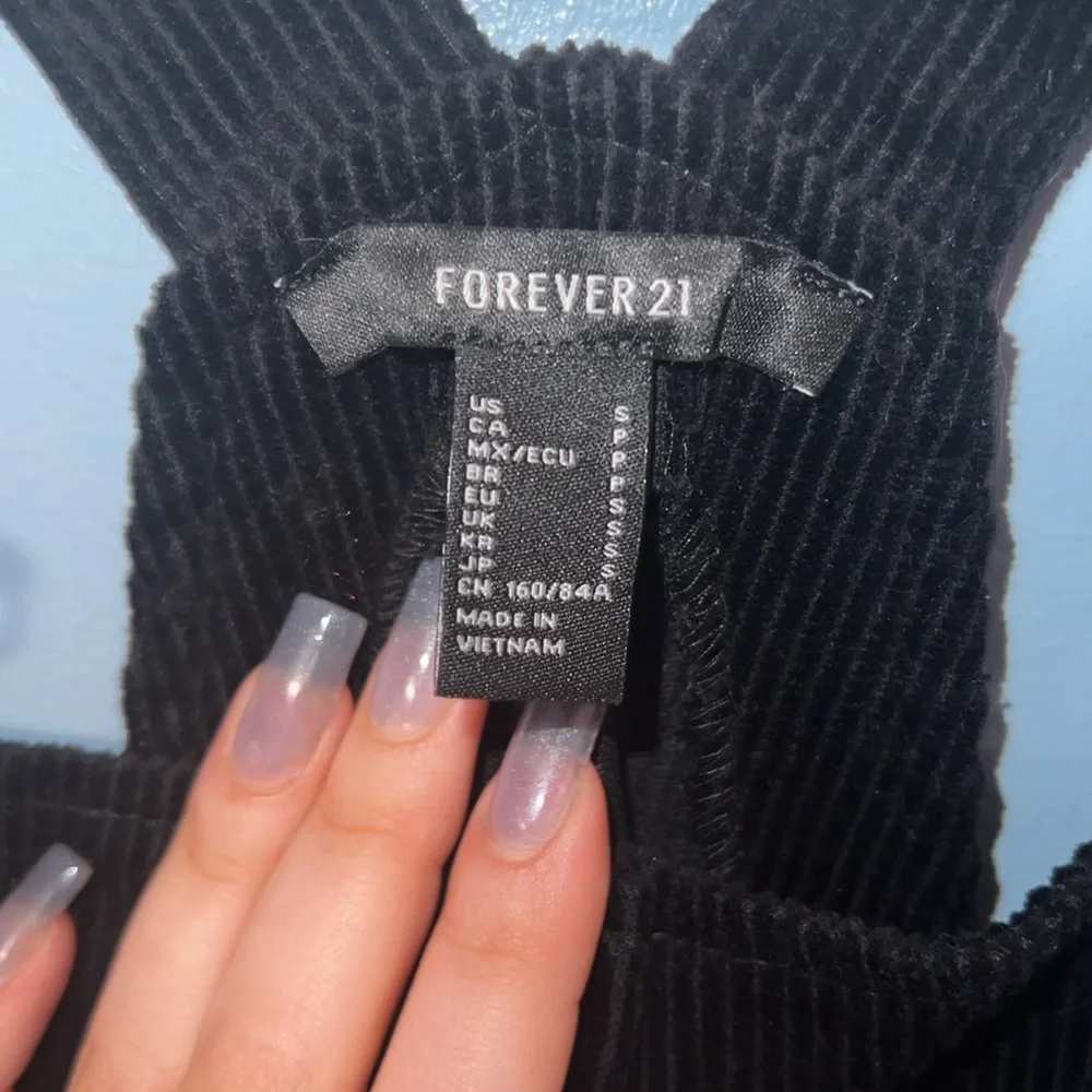 Forever 21 size small - Picture 2 of 3